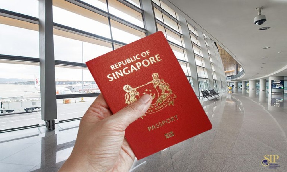 Complete Differences Between Singapore Citizenship and Permanent Residency