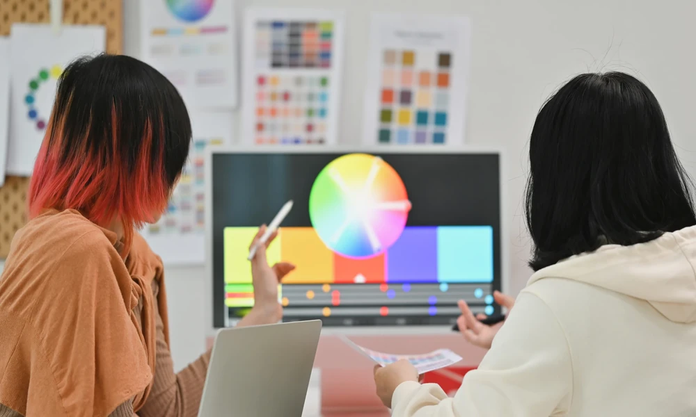 What warning signs suggest switching global UX agencies soon?